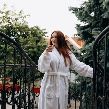 Готель Едуард Ужгород Екстер'єр фото