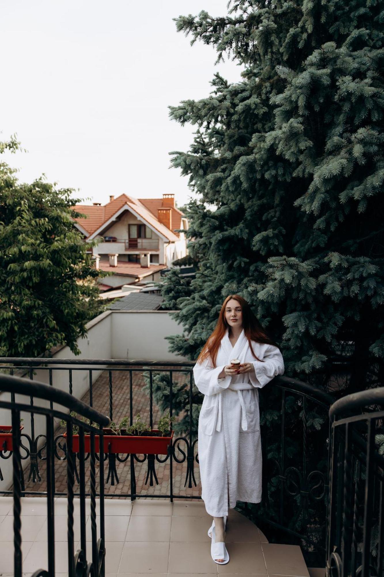 Готель Едуард Ужгород Екстер'єр фото